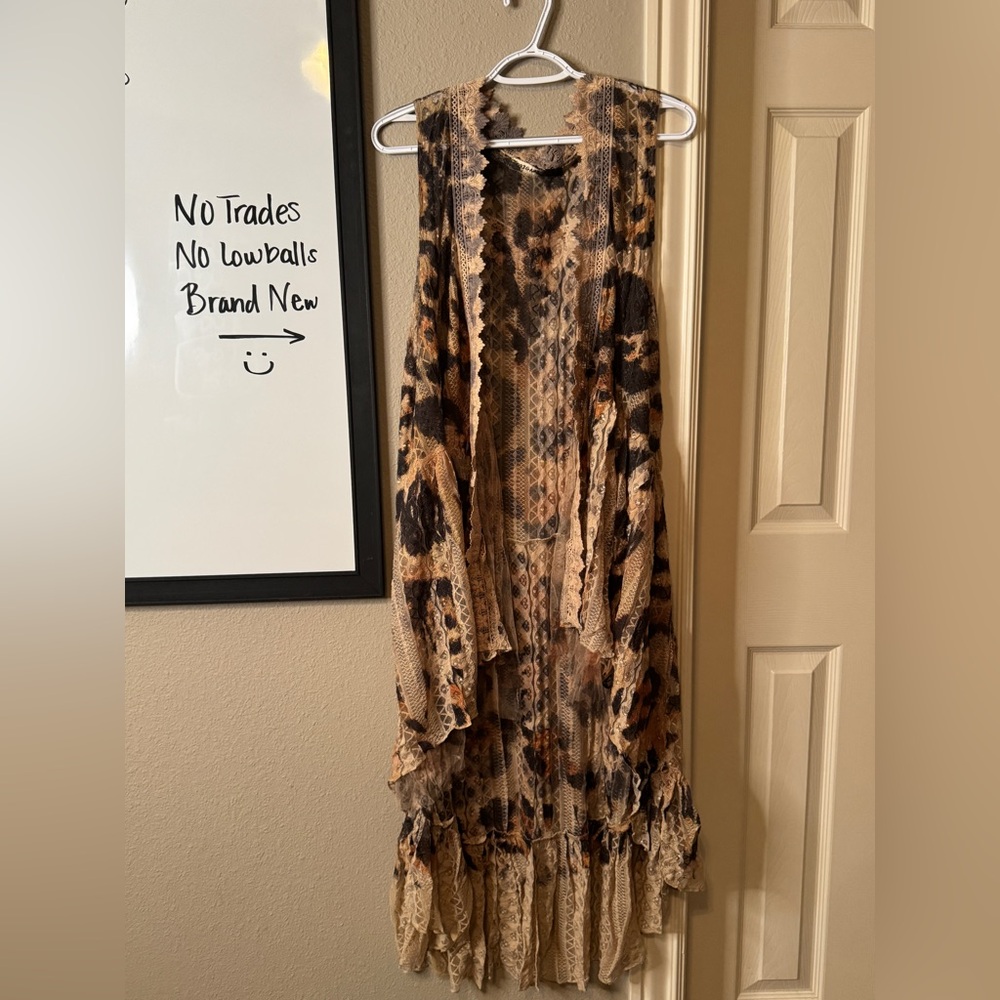 Origami sleeveless leopard vest